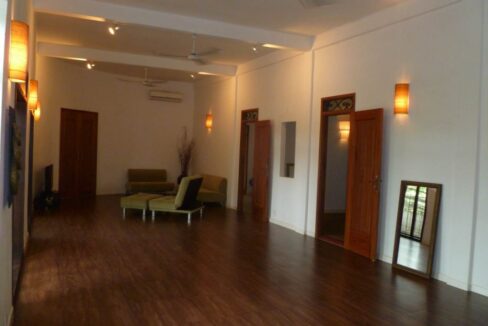2 Bedroom Apartment in Daun Penh