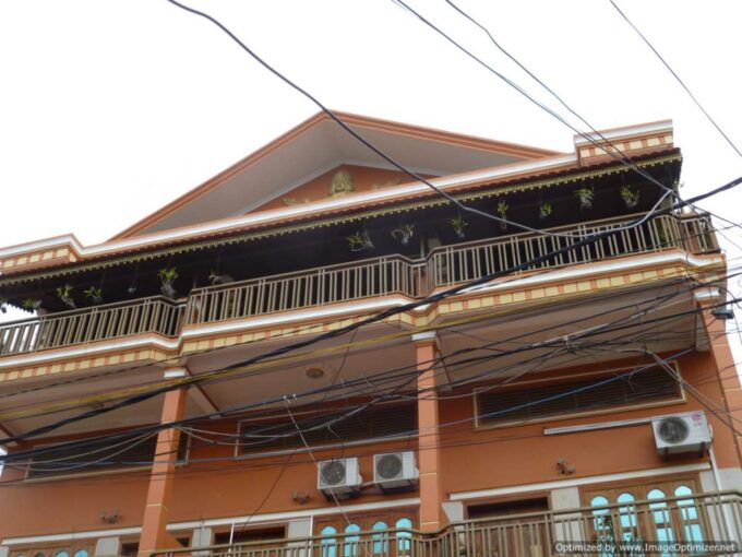8 Bedroom Townhouse in BKK2