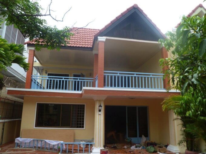 3 Bedroom Villa in Psar Doeum Thkov