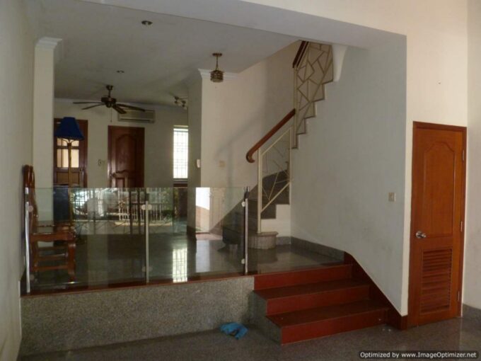 4 Bedroom Townhouse in Tonle Bassac.