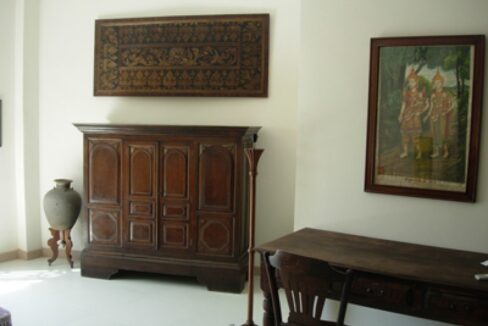 4 Bedroom Apartment In Daun Penh