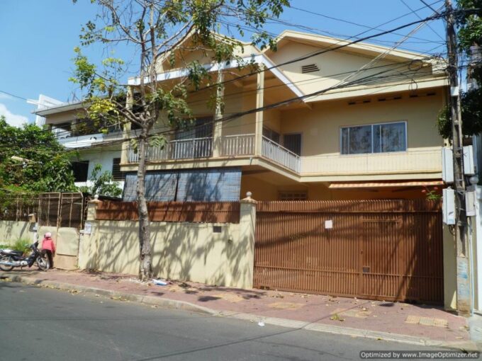 4 Bedroom Villa in Daun Penh
