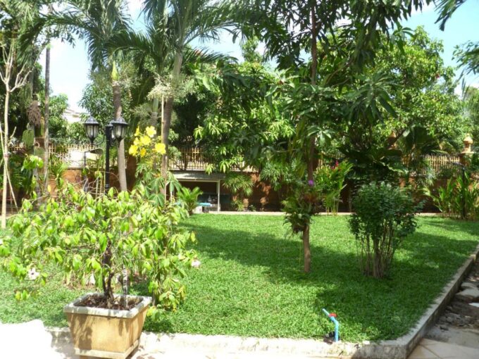 8 Bedroom Villa in Toul Kork