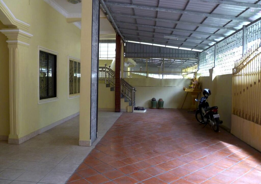 5 Bedroom Villa in Daun Penh