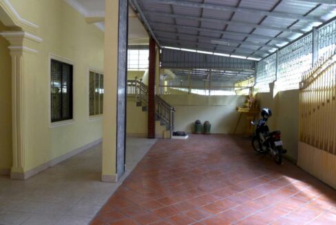 5 Bedroom Villa in Daun Penh