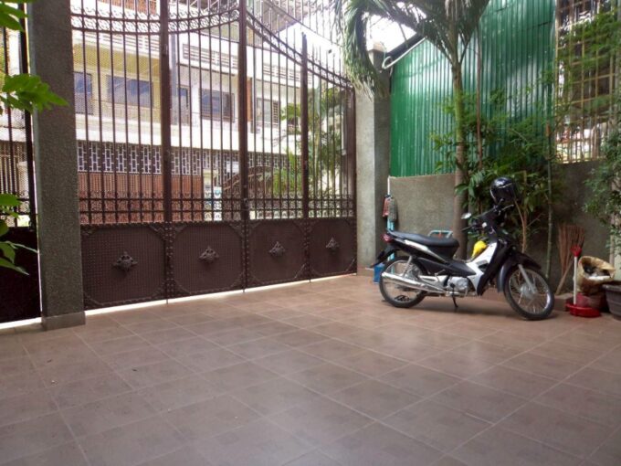 3 Bedroom Apartment in BKK3