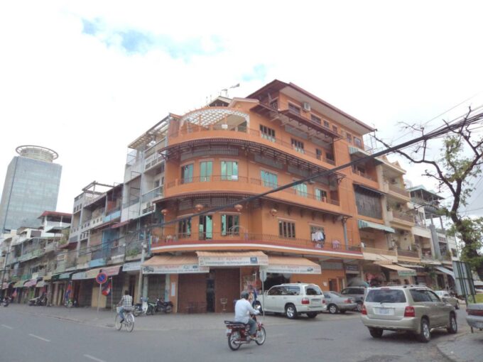 2 Bedroom Apartment in Daun Penh