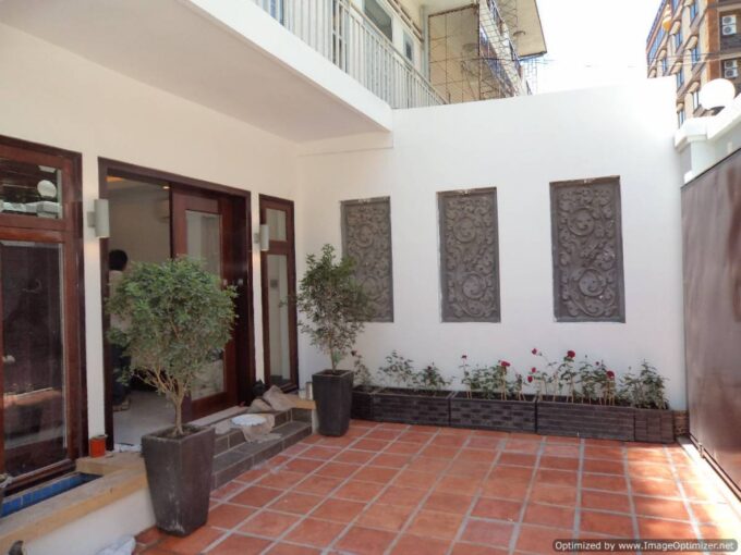 2 Bedroom Apartment in Tonle Bassac