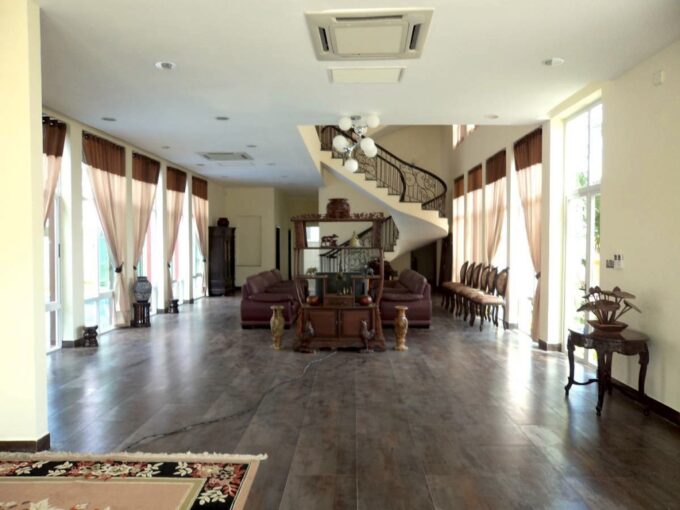 6 Bedroom Villa in Tonle Bassac