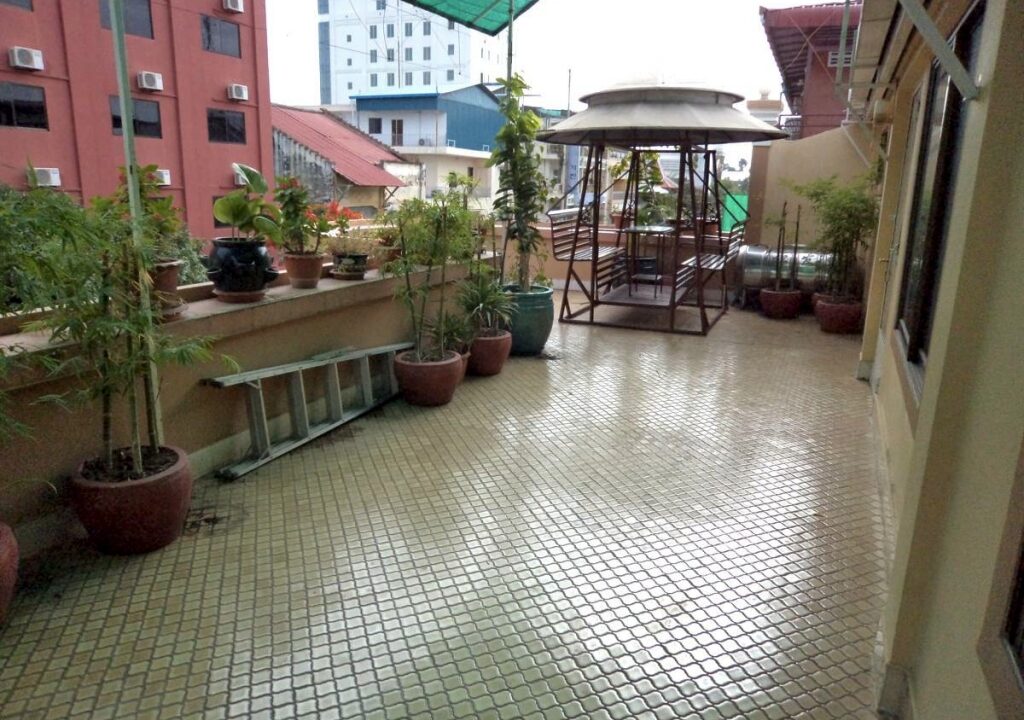 2 Bedroom Apartment in Daun Penh