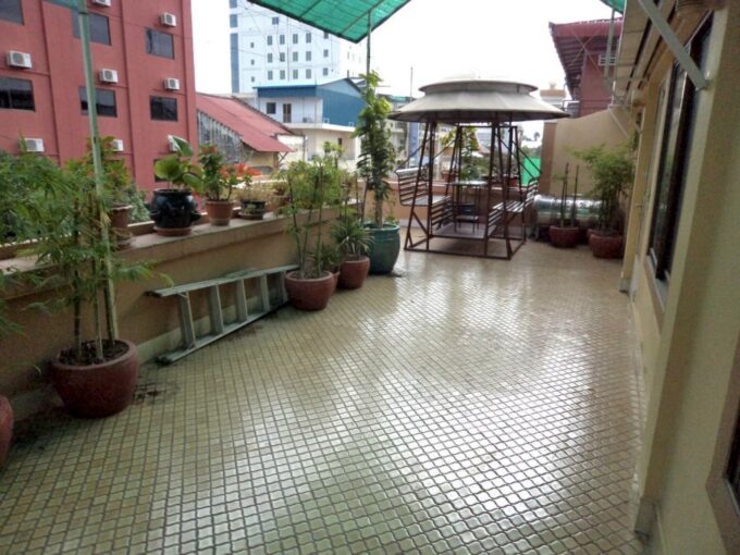 2 Bedroom Apartment in Daun Penh