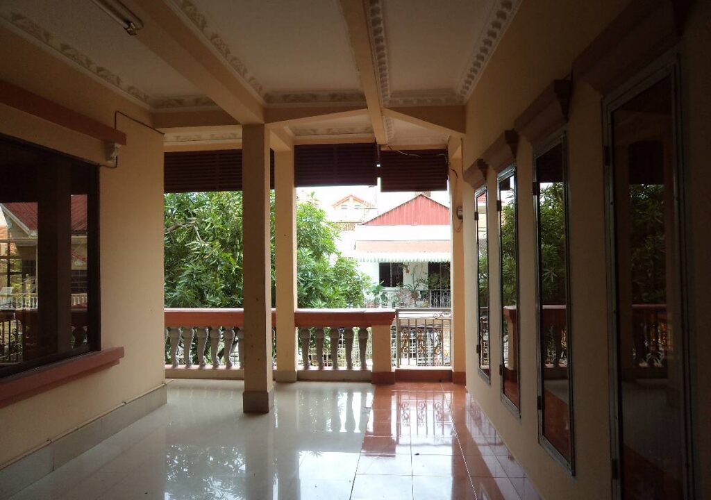 2 Bedroom Apartment In Tonle Bassac