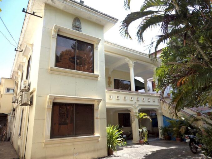 10 Bedroom Villa in Daun Penh