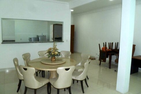 2 Bedroom Apartment in Daun Penh