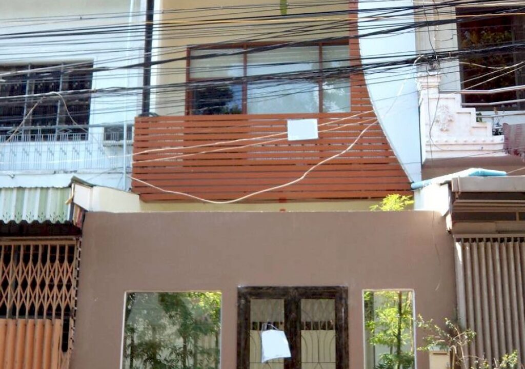 Two Bedroom Shopfront for rent in Phnom Penh - BKK1