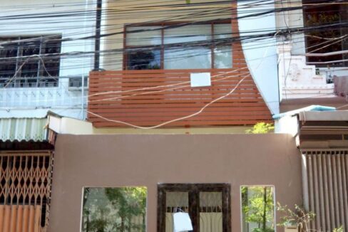 Two Bedroom Shopfront for rent in Phnom Penh - BKK1