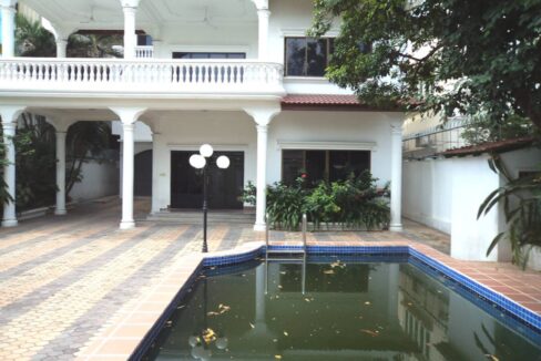 6 Bedroom Commercial Villa in Daun Penh - Phnom Penh