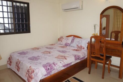 Cheap Rent House in Phnom Penh - Riverside