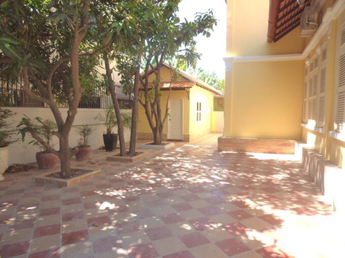 5 Bedroom Villa in Toul Kork