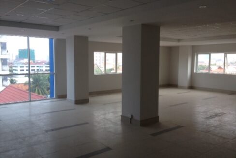 Available Commercial office space in Toul Kork