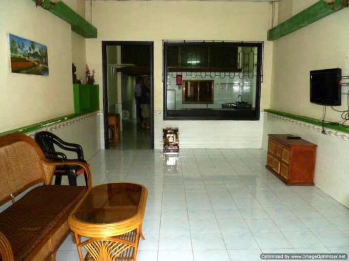 Dual level apartment in Daun Penh