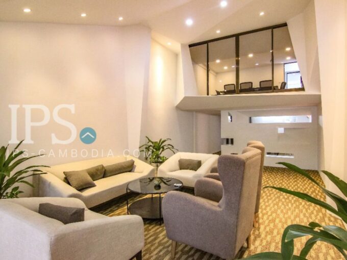 Outstanding 200sqm Fully Furnished Office Space For Rent In BKK1