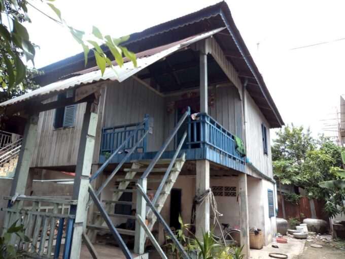 Wooden House in Stung Meanchey