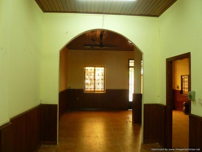 Shopfront Property in Daun Penh