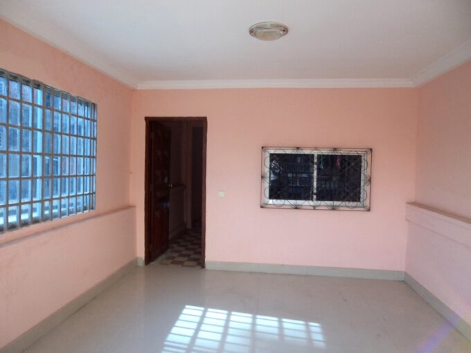 3 Bedroom Apartment in Daun Penh