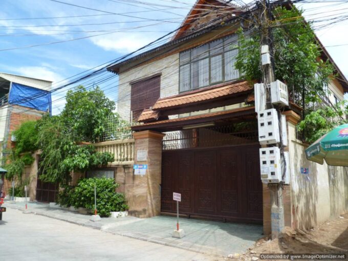 5 Bedroom Villa in Tonle Bassac