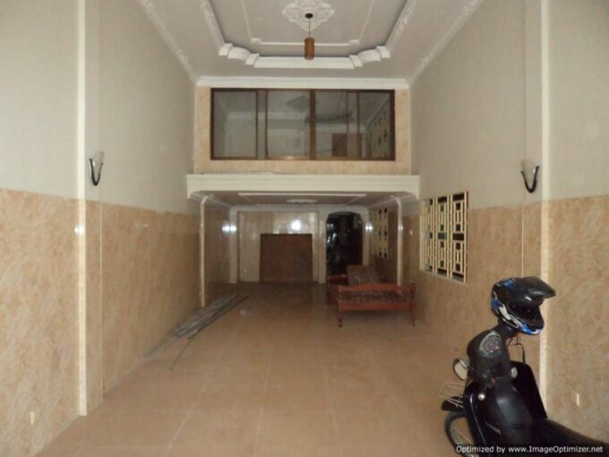 Shopfront Property in Daun Penh