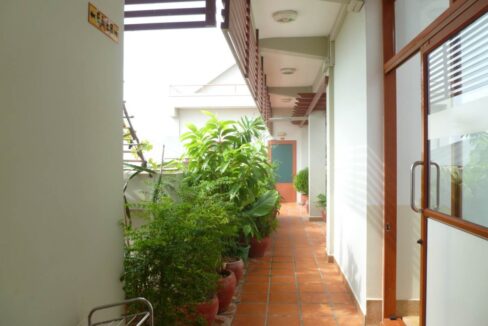 2 Bedroom Apartment in Daun Penh