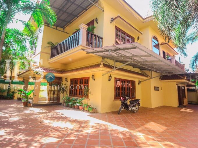 5 Bedrooms Villa for Rent in Siem Reap