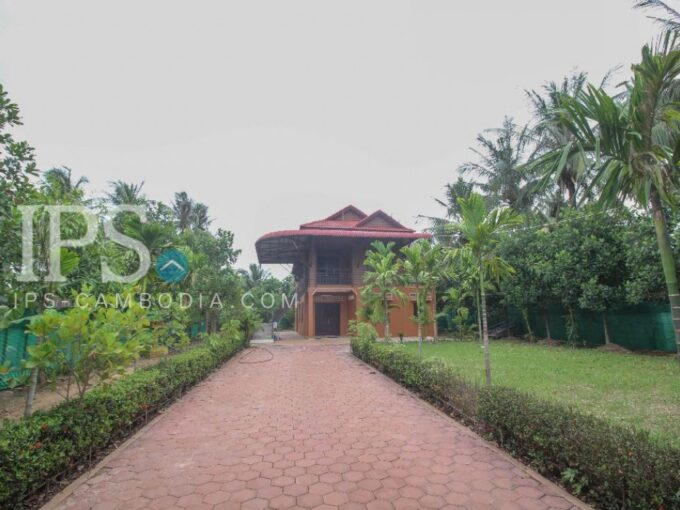 3 Bedroom Wooden House for Rent - Sala Kamreuk Area