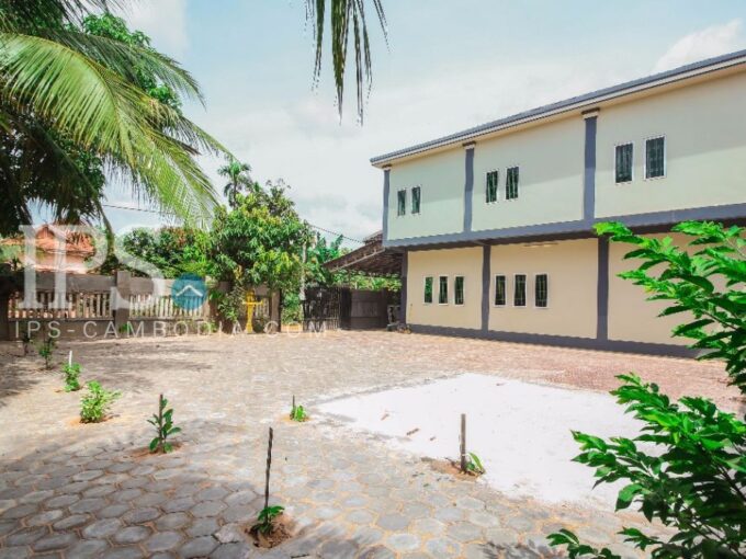 Siem Reap - 8 Bedroom Villa for Rent