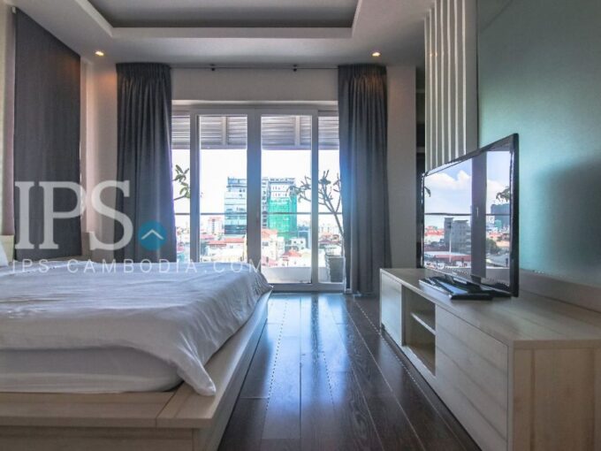 Spacious 2 Bedroom Penthouse - BKK3