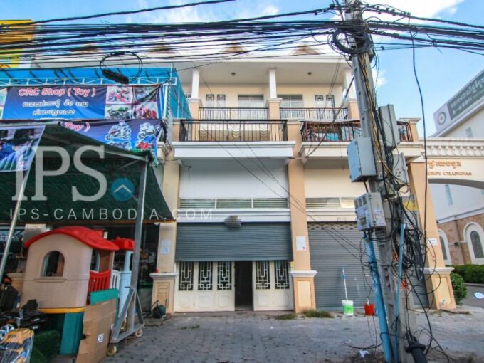 5 Bedroom Townhouse For Rent - Chroy Changvar