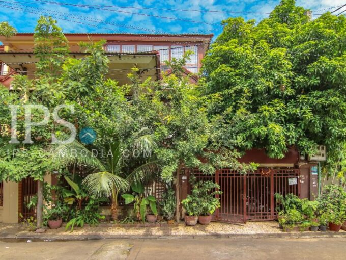 4 Bedroom Villa For Sale - Borey Sopheak Mongkul