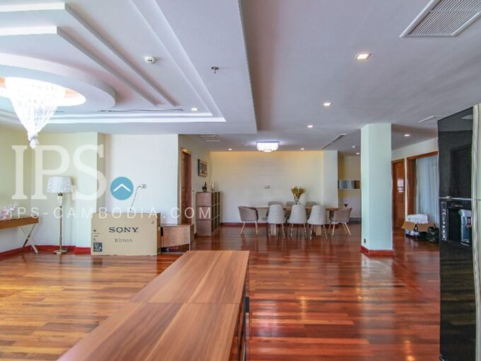 3 Bedroom Penthouse Apartment For Rent - BKK1
