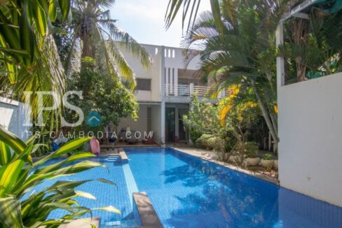 6 Bedroom Villa For Sale  Boeung Tumpun