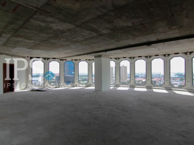 170 Sqm Commercial Office Space For Rent - BKK1