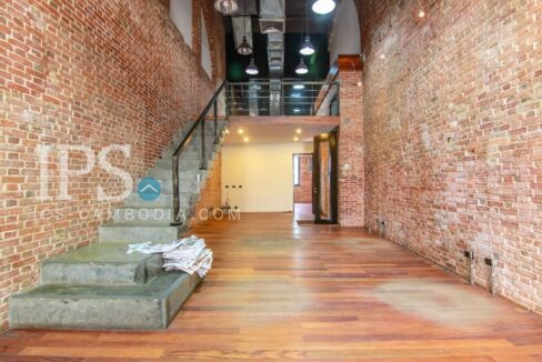 4m x 30m Office Space For Rent - Daun Penh