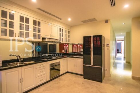 2-Bedroom Apartment for Rent - BKK1