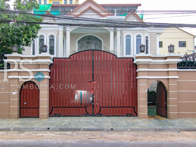 6 Bedroom Villa for Rent - Phsar Daeum Thkov