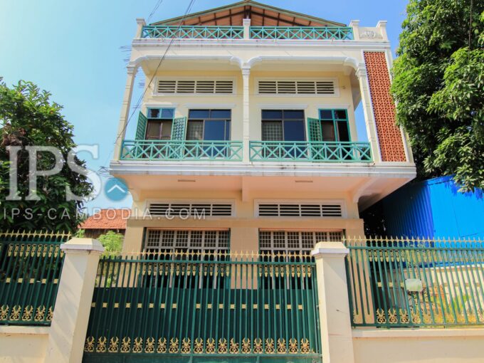 6 Bedroom Villa  Townhouse For Rent - Russey Keo