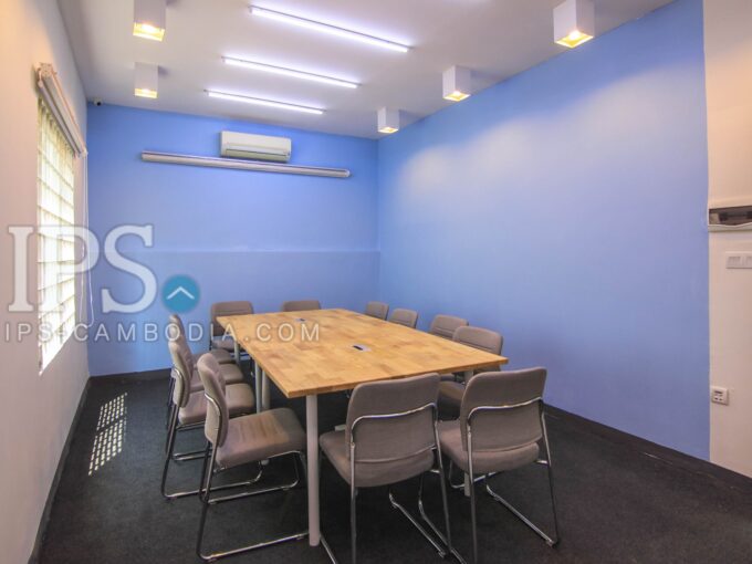 44 Sqm Office Space For Rent - BKK3