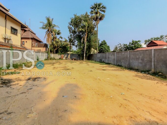 Residential Land with Hard Title For Sale - Svay Dangkum