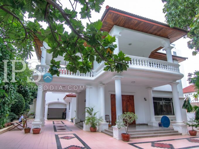 Villa For Rent in Phnom Penh - Five Bedrooms in BKK1