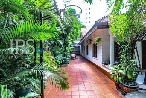 6 Bedroom Commercial Villa for Rent - Tonle Bassac