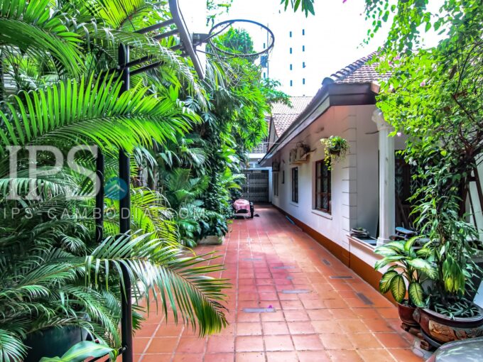 6 Bedroom Commercial Villa for Rent - Tonle Bassac